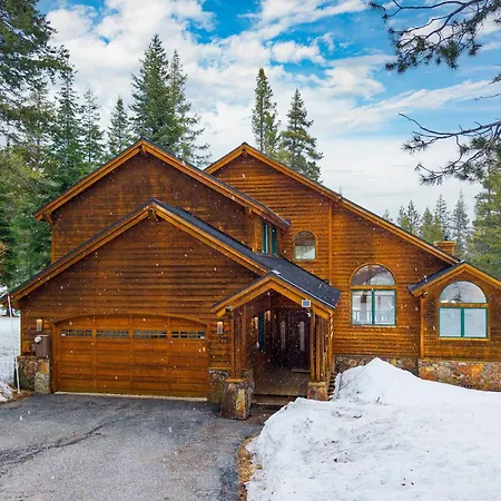 Donner Ridge By Avantstay Minutes To Skiing Deck Ping Pong Pool Table